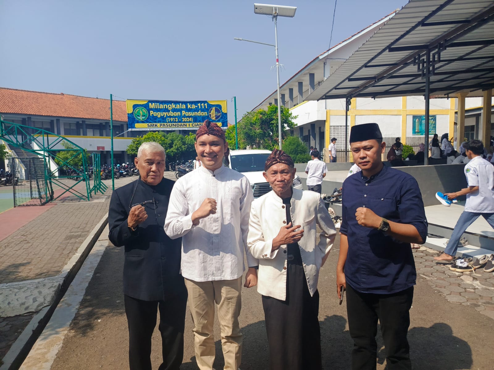 Pasangan calon (Paslon) dr Wahyu dan Abi Ramzi telah meluncurkan gebrakan baru dalam kampanye mereka untuk Pemilihan Kepala Daerah (Pilkada) Kabupaten Cianjur periode 2024-2029.