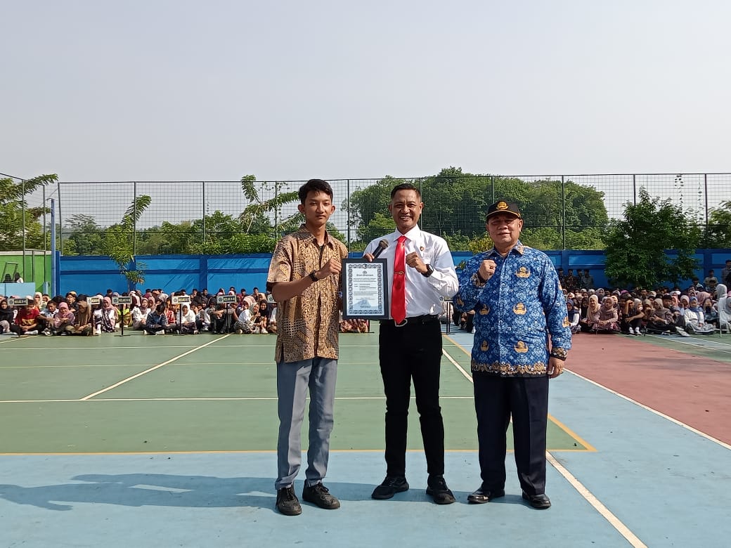 Mantap, Richie Bagas Siswa SMAN 1 Mande Berhasil Bantu Polisi Tangkap Pelaku Pencurian, Diganjar 1 Unit Motor