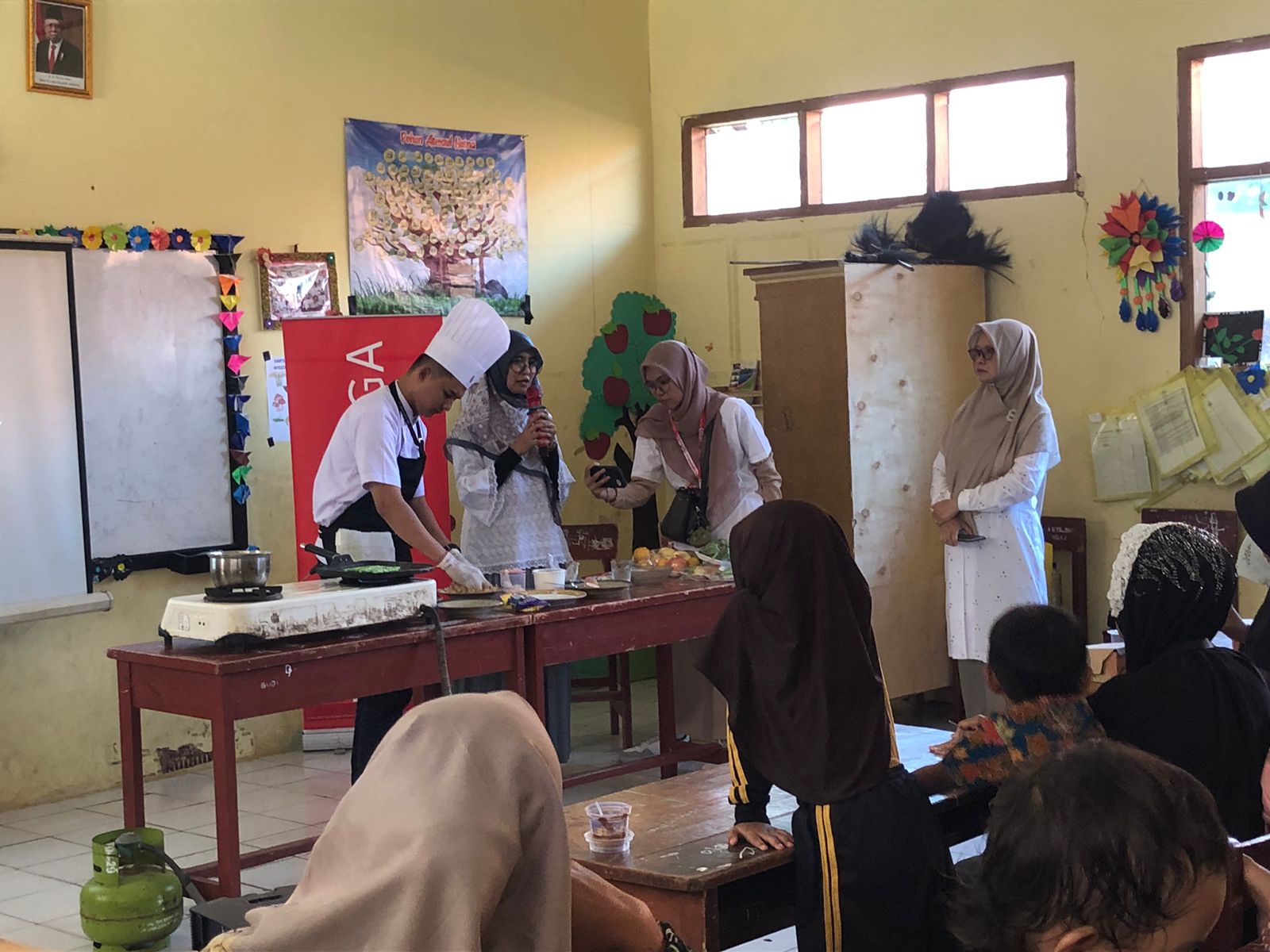 Kejar Mimpi Cianjur Goes to School Beri Edukasi Pencegahan Stunting dan Literasi Finansial di SDN Mekarjaya 1 Cianjur