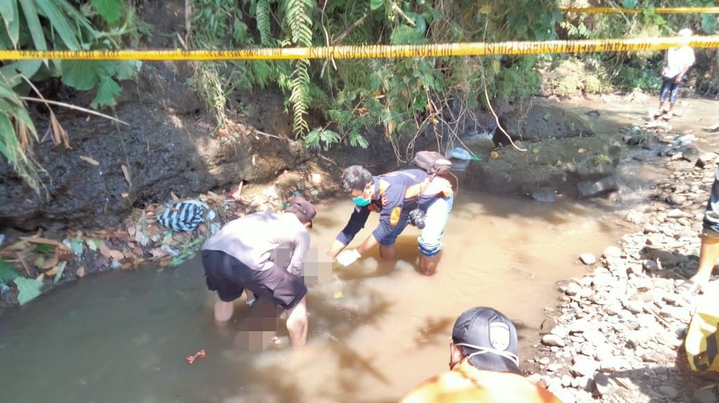 Penemuan Mayat di Sungai Cijati Gegerkan Warga Cianjur