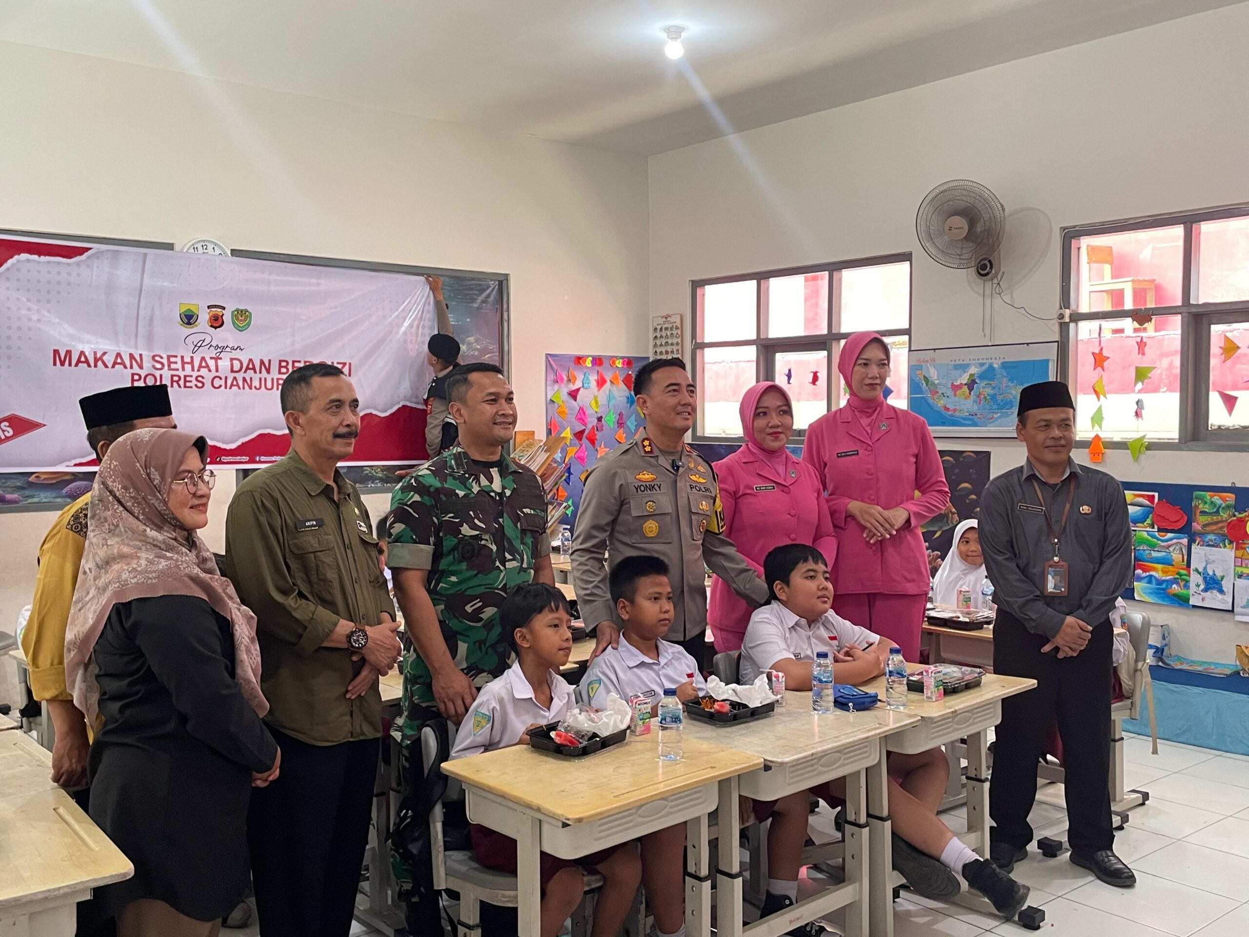 Program Makan Sehat di Cianjur Siap Kurangi Sampah dengan Kemasan Stainless