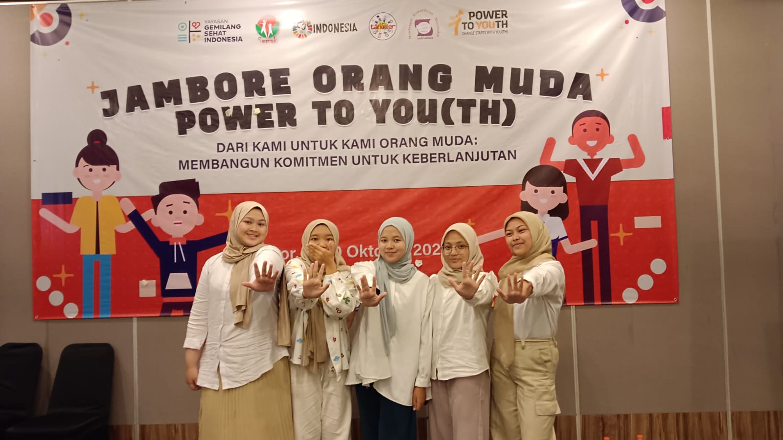 Puisi Berantai dan Drama Musikal Antar Cianjur Juara di Jambore Power to Youth