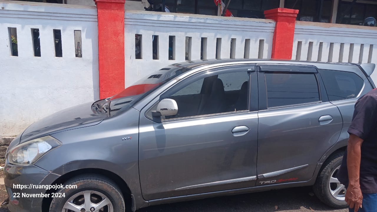 Mobil Wartawan di Cianjur Dibobol Maling Saat Salat Jumat