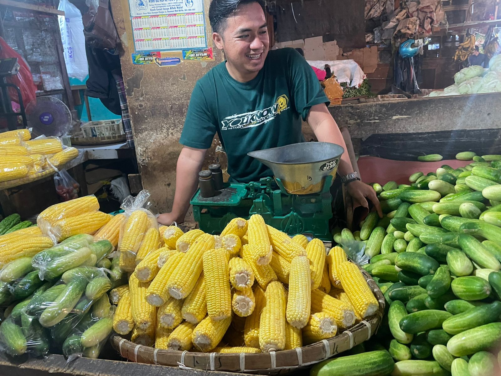 Jelang Malam Tahun Baru, Stok Jagung di Pasar Cianjur Capai Lima Ton, Harganya Rp 10 Ribu Perkilo