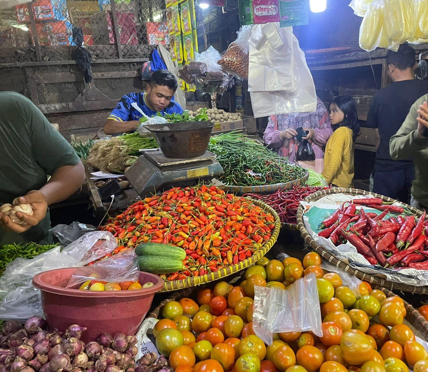 Jelang Pergantian Tahun, Harga Cabai di Pasar Muka Cianjur Naik Hingga Rp 80 Ribu Perkilo