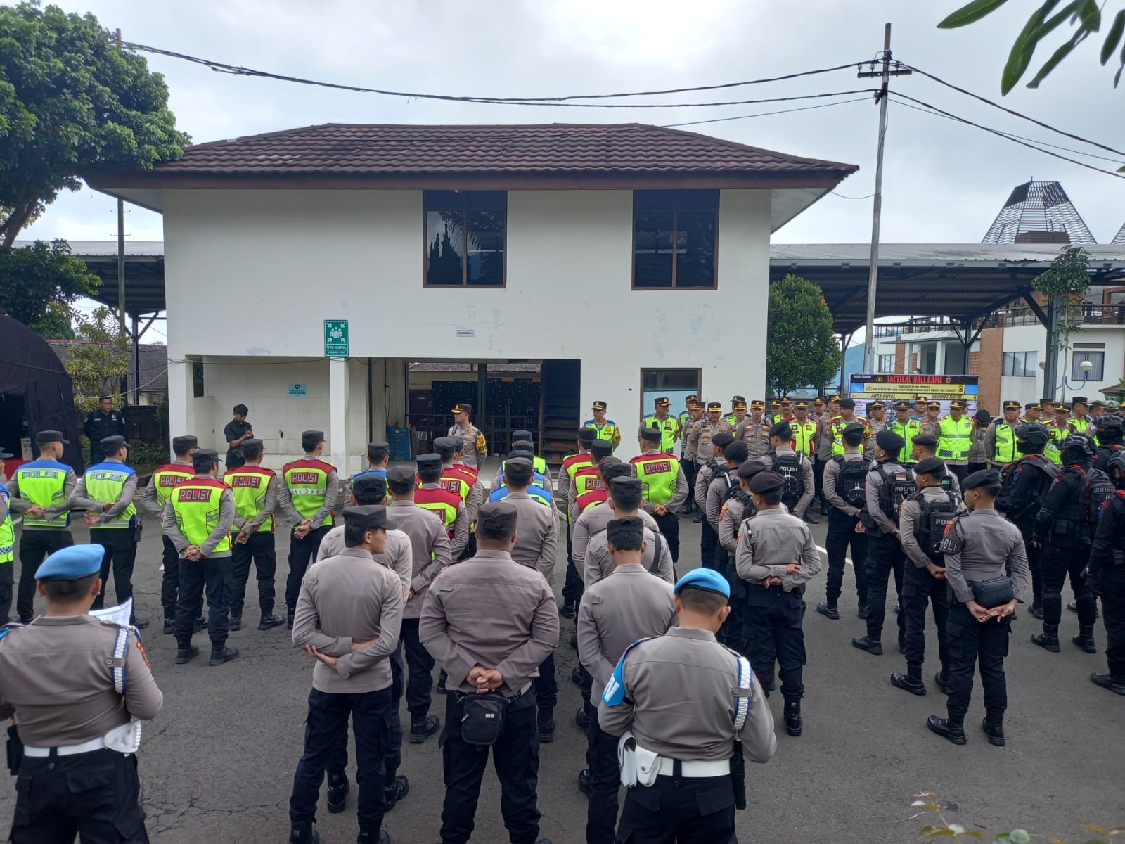 Rekapitulasi Pleno Pilkada 2024, Polres Cianjur Kerahkan 300 Personel Gabungan