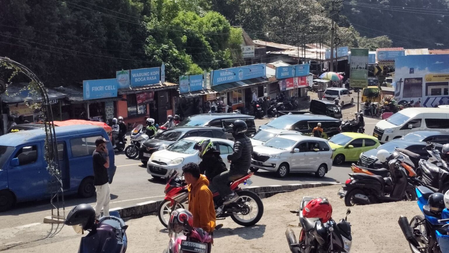 Sat Lantas Polres Cianjur telah menyiapkan berbagai antisipasi untuk mengatasi kemacetan akibat malam tahun baru yang tinggal satu hari lagi.