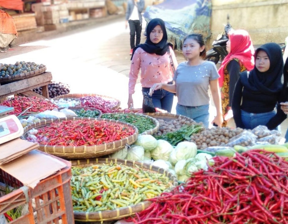 Angka kemiskinan di Jawa Barat menurun signifikan pada September 2024 berkat kondisi ekonomi yang membaik dan program bantuan pemerintah.