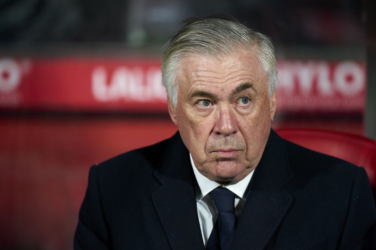 Arya Sinulingga merendahkan kualitas taktik Carlo Ancelotti, tetapi Ainur Rohman menanggapi dengan tegas dan memuji kualitas Ancelotti sebagai maestro taktik sepak bola.