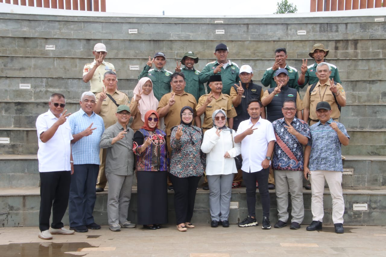 Anggota Komisi II DPRD Jawa Barat, Asep Suherman Minta Hutan Kota Eduforest Bekasi Buat Lebih Inovasi