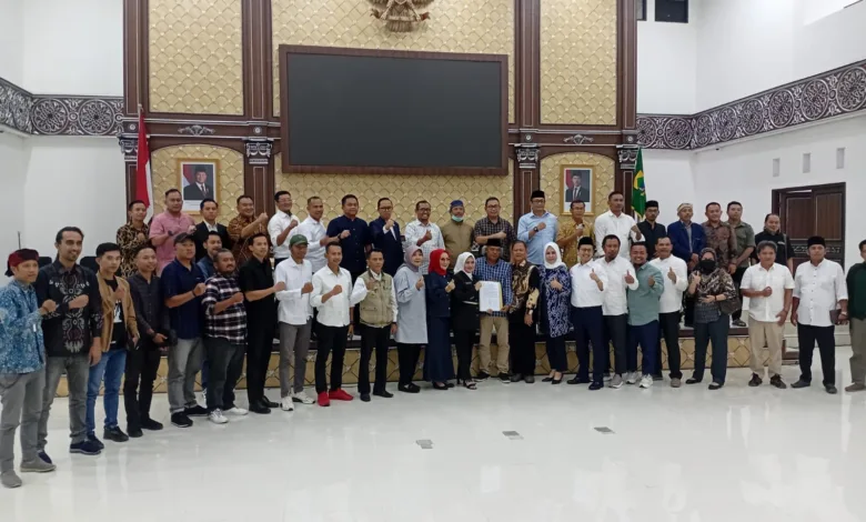 Forum Cianjur Selatan Bergerak menggelar audiensi dengan DPRD Kabupaten Cianjur pada Selasa (4/2/2025) terkait percepatan pemekaran Cianjur Selatan