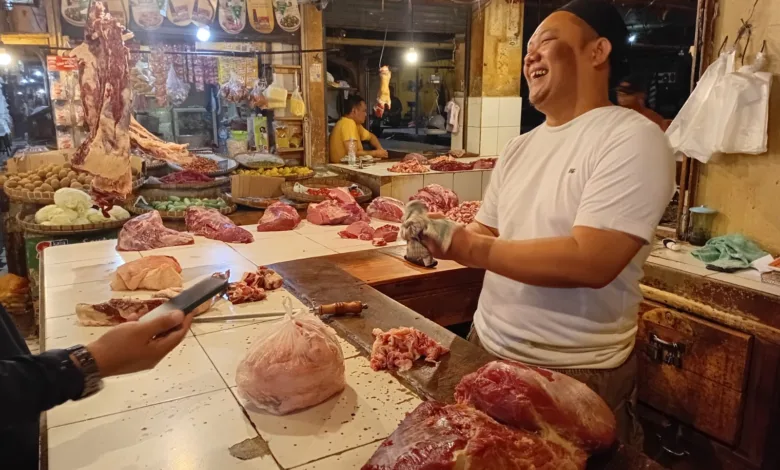 Harga daging sapi di Pasar Muka Ramayana Cianjur naik jelang Ramadhan, tembus Rp140 ribu per kg.