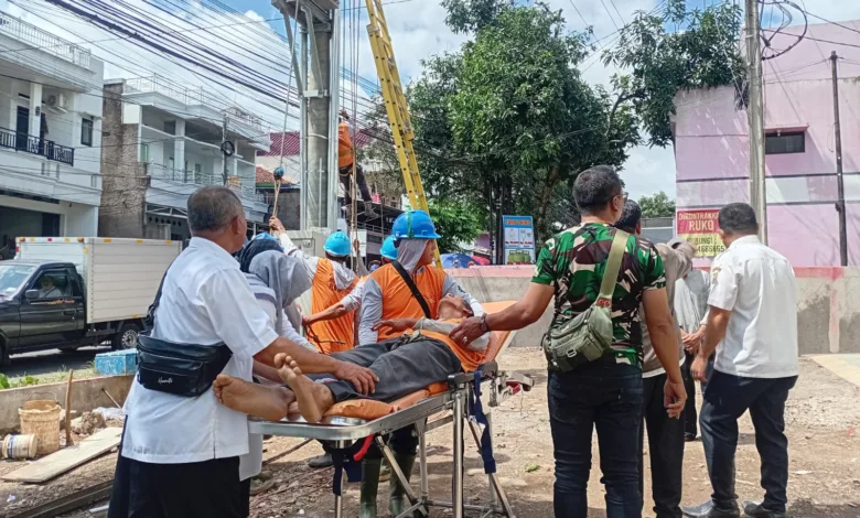 Dua Pekerja Tersengat Listrik saat Pemasangan Jaringan di Cianjur