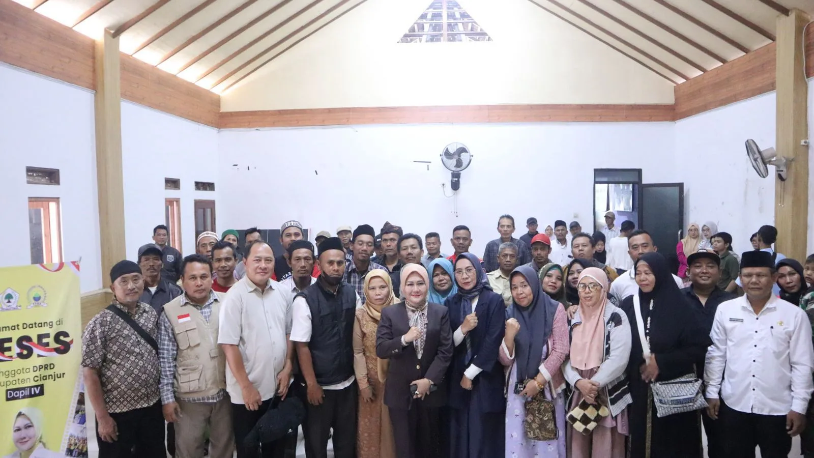 Reses di Enam Desa, Ketua DPRD Cianjur Metty Triantika Serap Aspirasi Warga