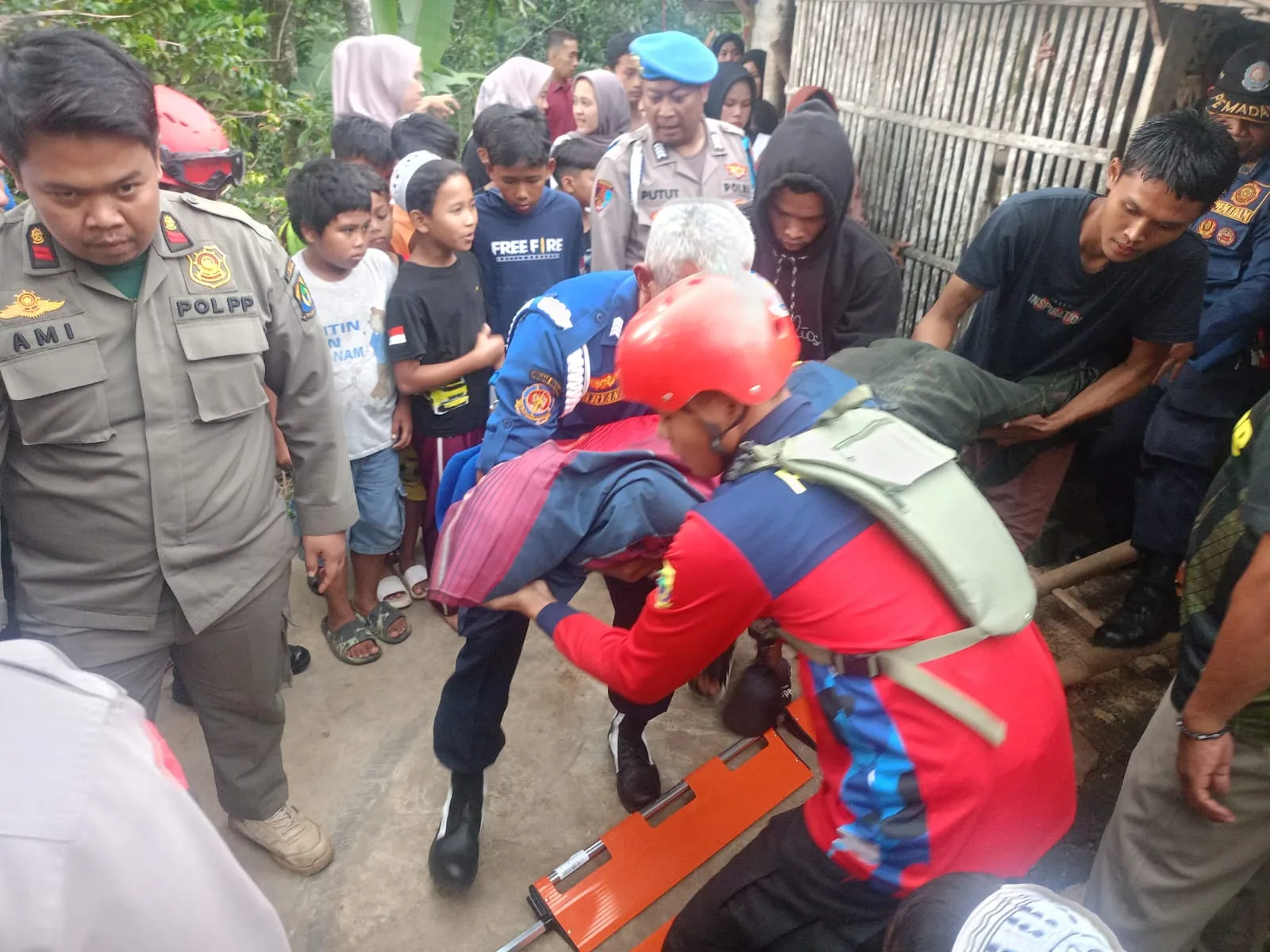 Diduga Tak Bisa Berenang, Seorang Anak Tewas Usai Tenggelam di Sungai Cilaku Cianjur