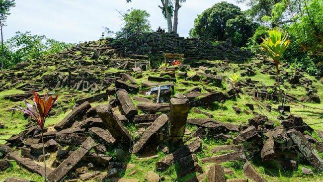 Pemerintah melarang study tour ke luar daerah, pengusaha travel Cianjur minta evaluasi wisata lokal.