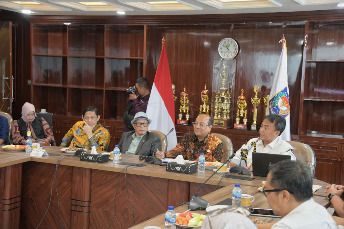 Pemprov Jawa Barat Hadapi Tantangan Penyesuaian Anggaran pada Tahun 2025