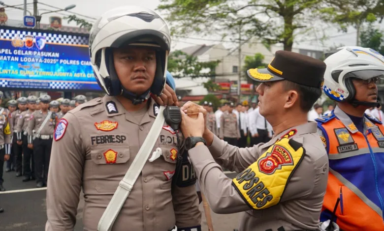 Polres Cianjur siap menertibkan pengendara dengan berbagai tindakan simpatik dan persuasif dalam Operasi Keselamatan Lodaya 2025