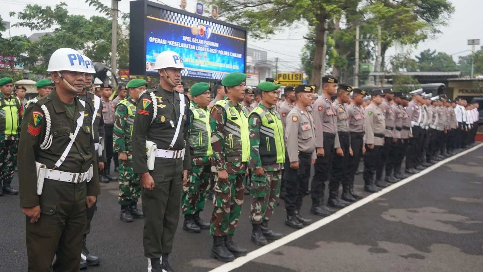 Sebanyak 2.520 personel diterjunkan dalam Operasi Keselamatan Lodaya 2025, termasuk 520 personel dari Satgas Polda Jawa Barat dan 2.000 personel dari jajaran Polres Cianjur