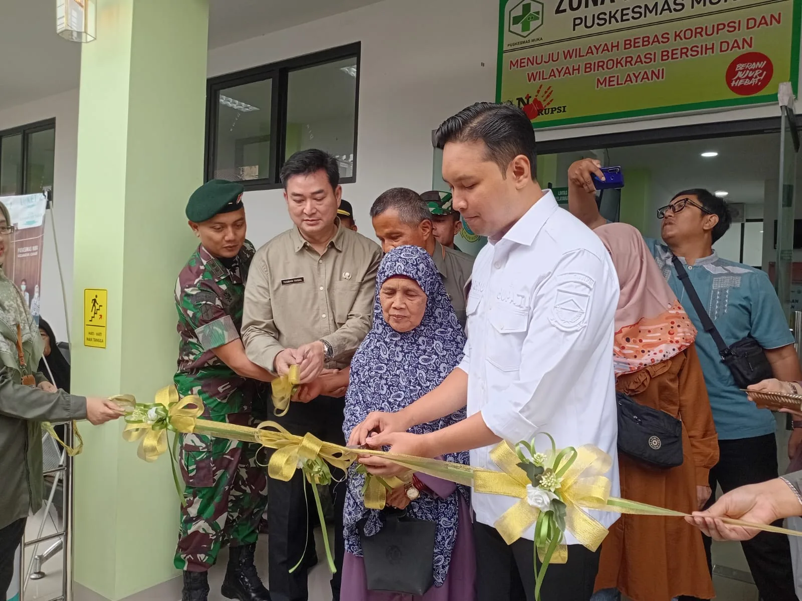 Bupati Cianjur, dr. Muhammad Wahyu Ferdian, meresmikan Gedung Puskesmas Muka guna meningkatkan kualitas layanan kesehatan bagi warga di tiga kelurahan.