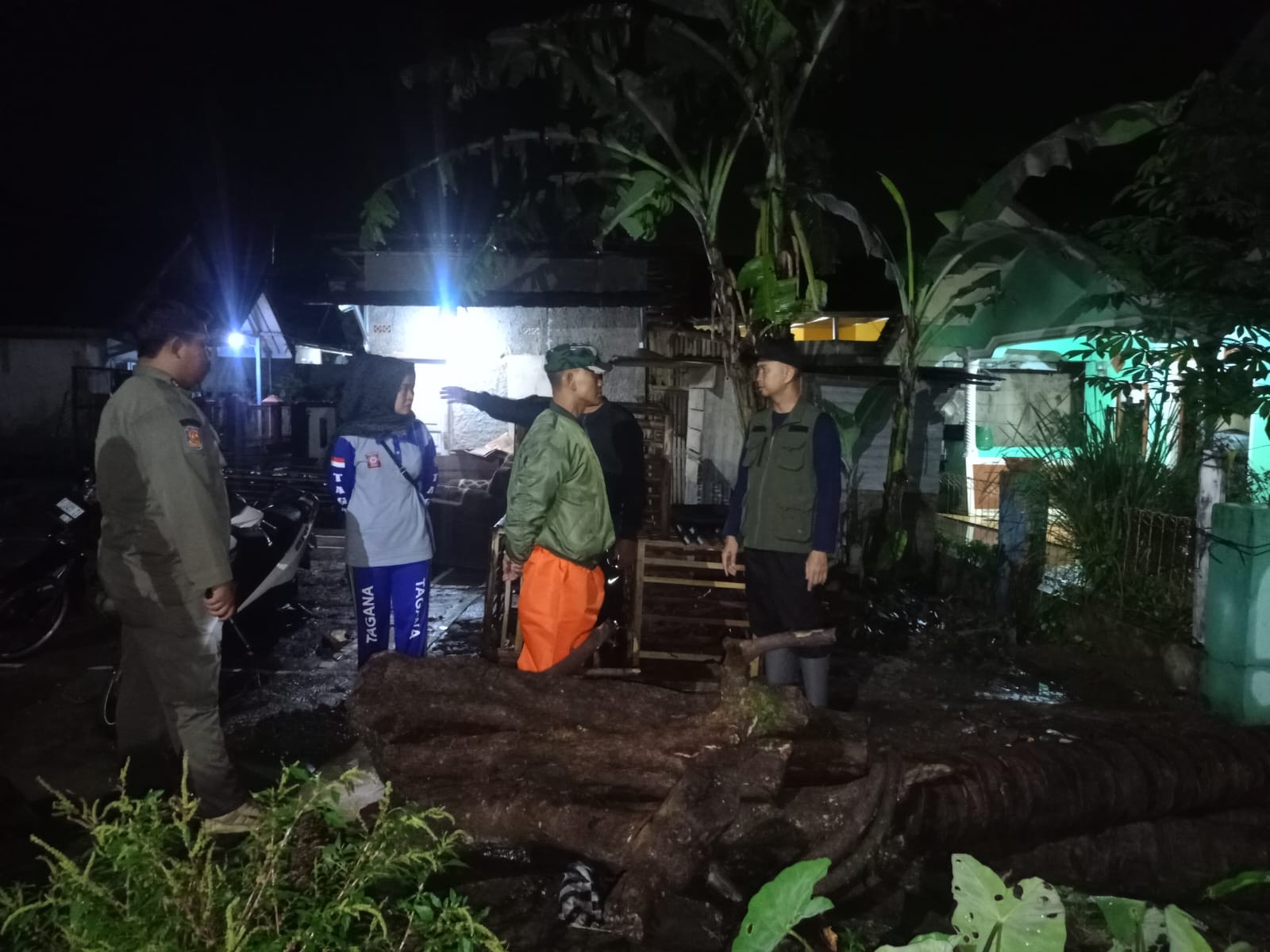 Hujan deras sebabkan banjir di tiga desa di Cilaku, Cianjur.