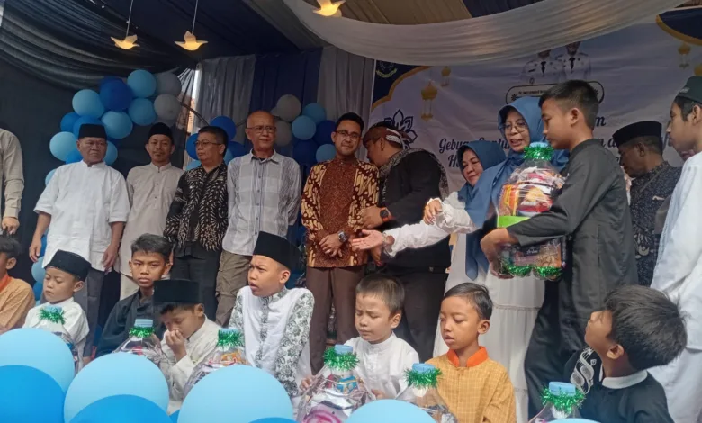 SD Negeri Gayam menggelar santunan anak yatim dan dhuafa dalam penutupan Pesantren Kilat Ramadhan.