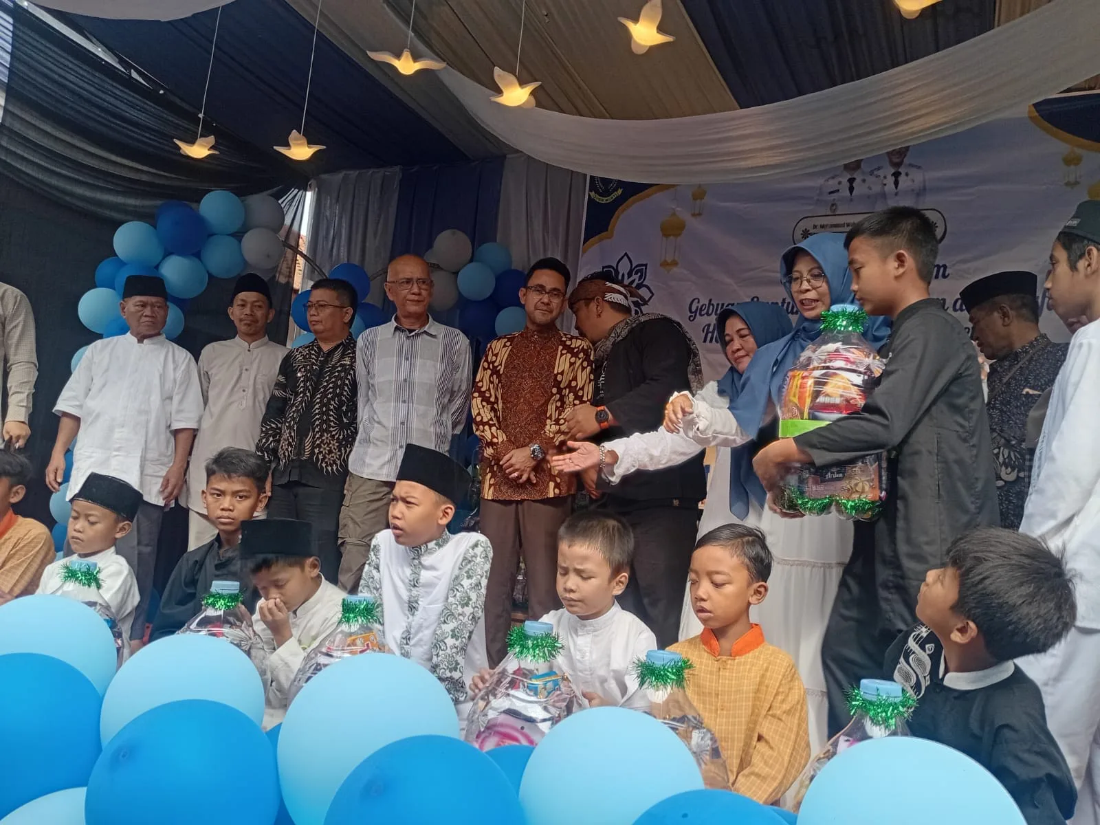 SD Negeri Gayam menggelar santunan anak yatim dan dhuafa dalam penutupan Pesantren Kilat Ramadhan.