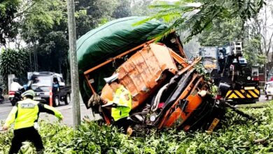 Kecelakaan truk Fuso di Gekbrong, Cianjur, akibat sopir mengantuk.