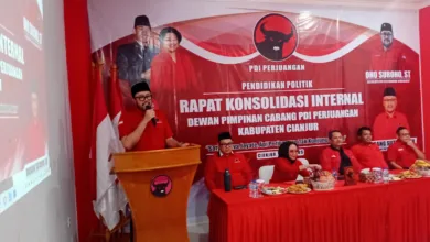 Ketua DPD PDI Perjuangan Jawa Barat/Wakil Ketua DPRD Jabar, Ono Surono