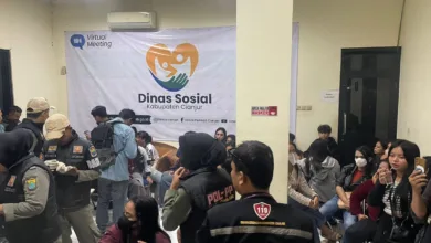 Razia gabungan di Cianjur berhasil mengamankan 27 wanita dan 3 pria yang diduga terlibat prostitusi online.