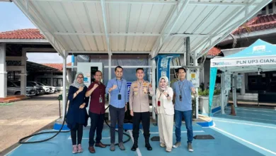 Sinergi PLN Cianjur dan Polres Cianjur perkuat transisi energi dan pelayanan masyarakat. Dukungan kendaraan listrik, pengembangan kelistrikan pedesaan, dan pemberdayaan UMKM