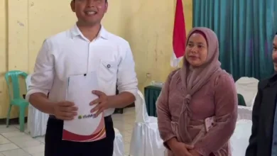 Bupati Cianjur, dr. Mohammad Wahyu Ferdian, saat meninjau pelaksanaan Isbat Nikah bagi 100 pasangan di Kecamatan Pasirkuda. Kehadiran layanan ini bertujuan menertibkan administrasi kependudukan warga di wilayah selatan Cianjur.