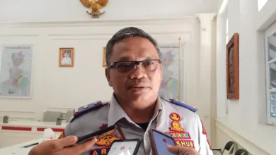 Kepala Dishub Cianjur, Aris Haryanto, menyatakan kesiapan penuh dalam menghadapi arus mudik dan liburan Natal dan Tahun Baru (Nataru) 2025/2026. Sebanyak 150 personel Dishub disiagakan, tanpa libur, untuk memastikan kelancaran lalu lintas di Cianjur.