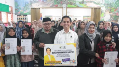 Jawab Aspirasi Warga, Anggota DPRD Cianjur Lukmanul Hakim Realisasikan Ribuan Beasiswa di Dapil 3