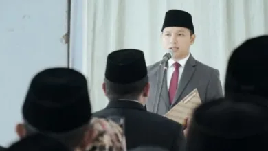 Bupati Cianjur, Mohammad Wahyu Ferdian, menekankan pentingnya pelayanan publik saat melantik pejabat struktural dan kepala sekolah