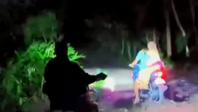 Jalan Rusak di Cikadu Cianjur, Ibu Muda Melahirkan Darurat di Rumah Warga Akibat Akses Terhambat